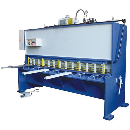 this image shows a Sheet metal shearing machine